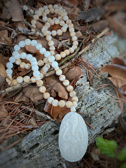 M181 - In Love with Ganesha