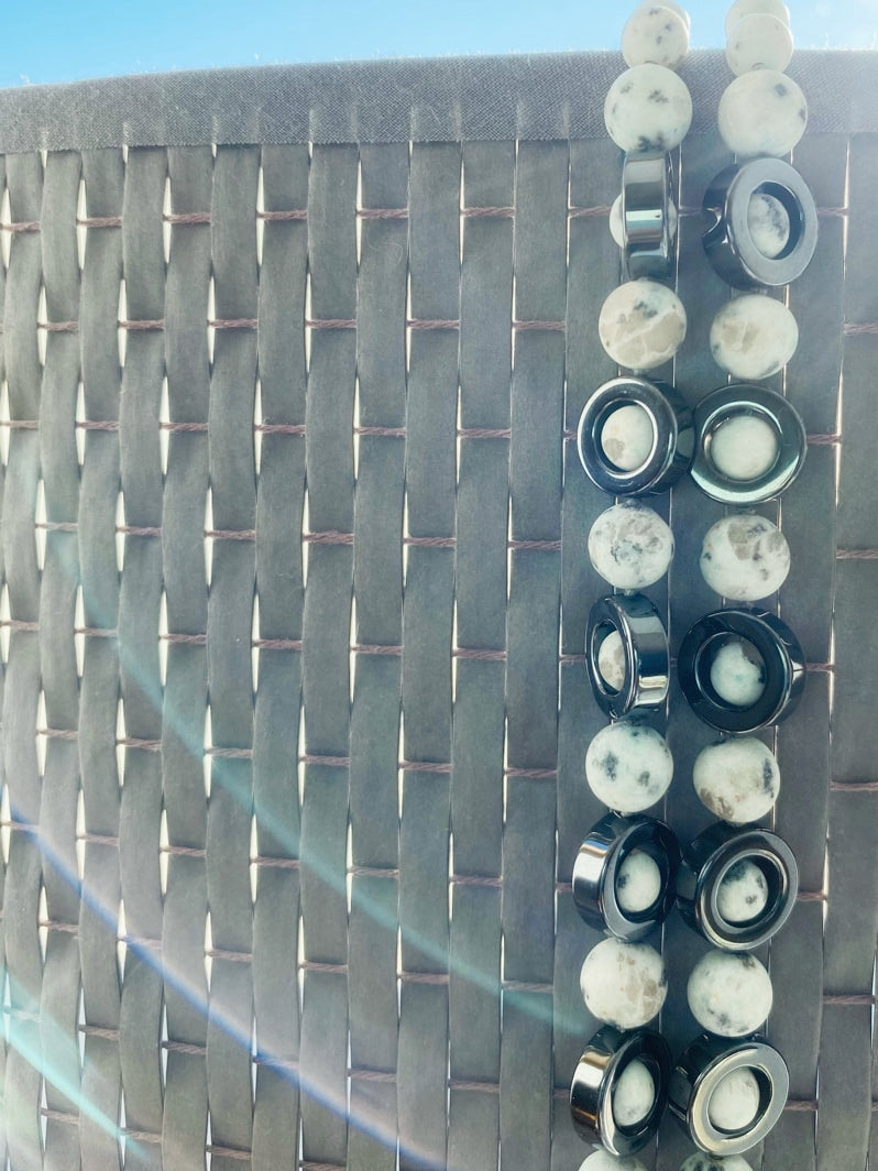 M208 - Solid As A Rock