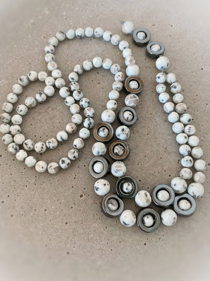 M208 - Solid As A Rock