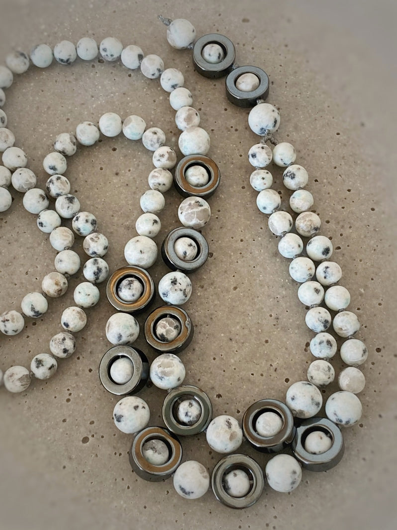 M208 - Solid As A Rock