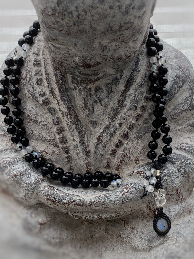 M210 - Moonlight Serenade