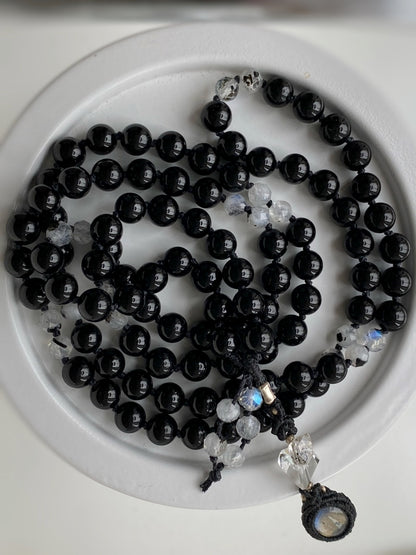 M210 - Moonlight Serenade