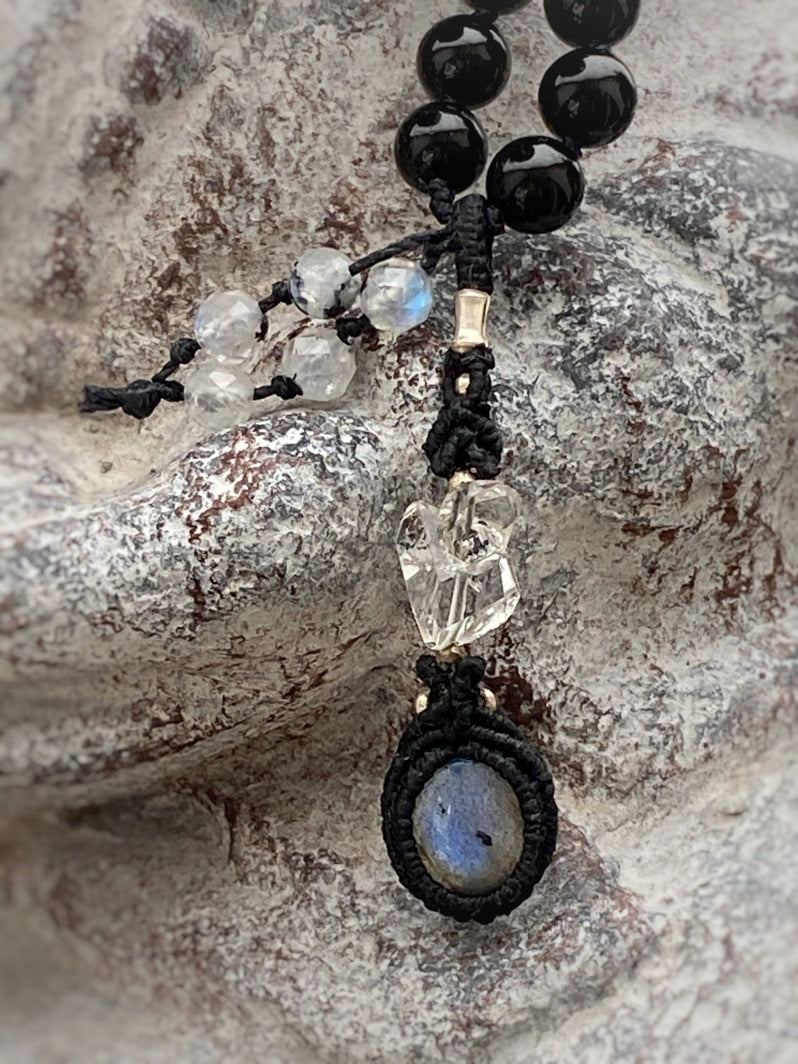 M210 - Moonlight Serenade