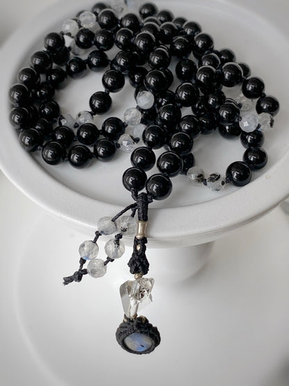 M210 - Moonlight Serenade