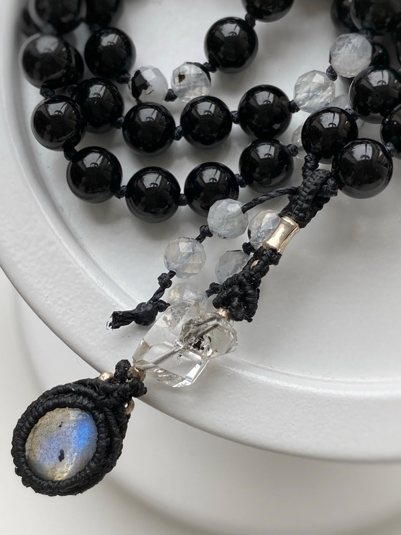 M210 - Moonlight Serenade