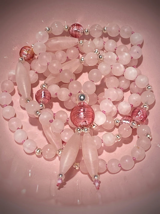 M225 - Love is in the Air