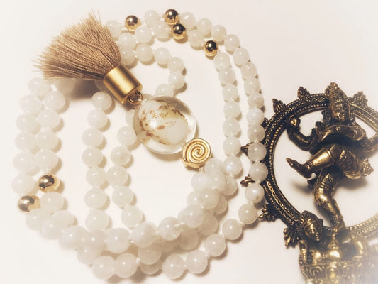 M020 – Glamorous Purity