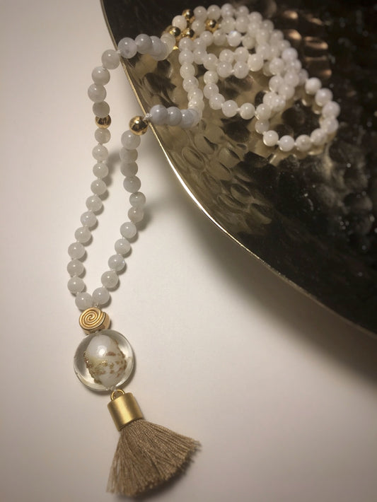M020 – Glamorous Purity
