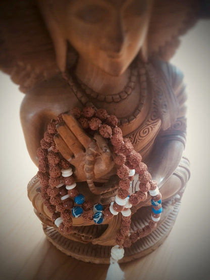 M050 - White Lotus