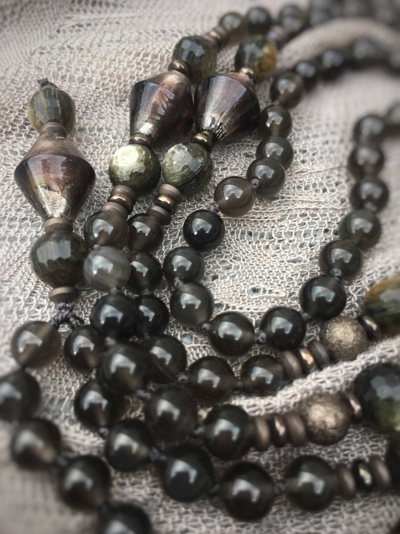 M070 – Look Into The Future