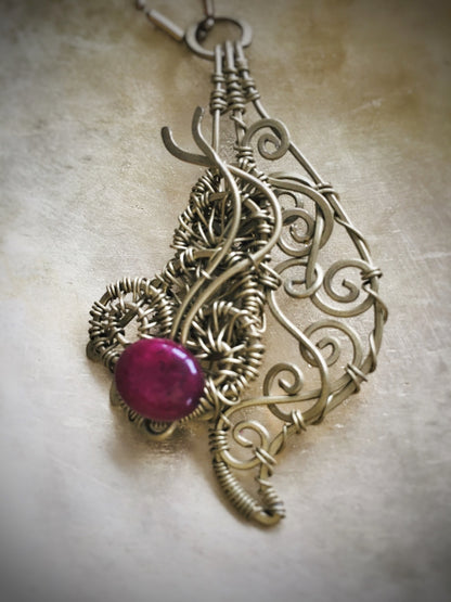 Z073 - Boho-Kette mit Rubin