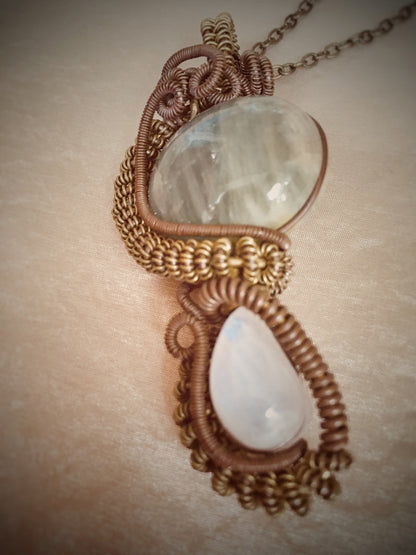 Z080 - Achat und Mondstein in Wirework
