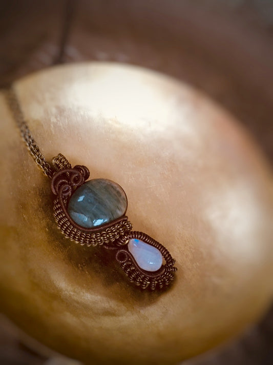 Z080 - Achat und Mondstein in Wirework
