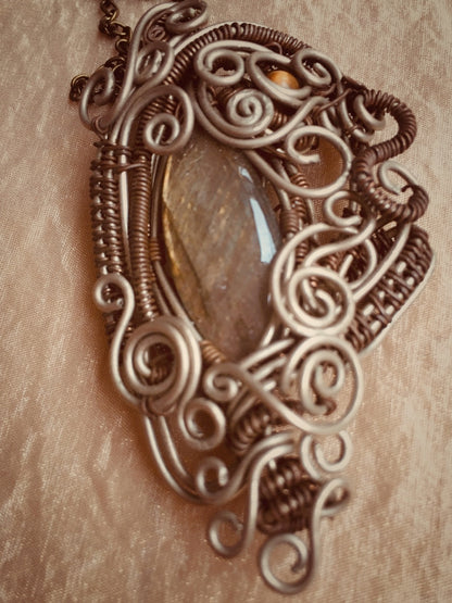 Z081 - Rutilquarz in Wirework